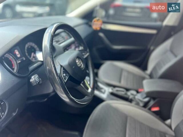 Белый Шкода Октавия, объемом двигателя 1.4 л и пробегом 178 тыс. км за 13500 $, фото 16 на Automoto.ua