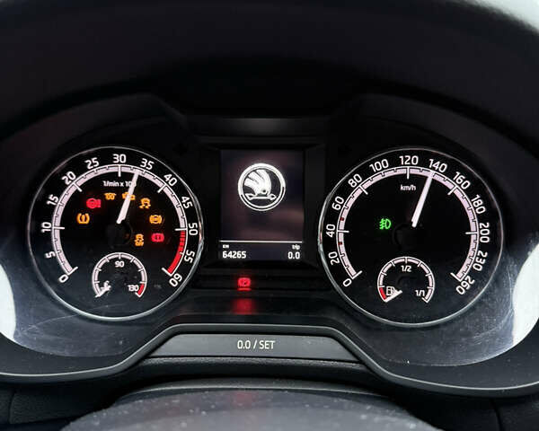 Белый Шкода Октавия, объемом двигателя 1.6 л и пробегом 64 тыс. км за 15400 $, фото 13 на Automoto.ua