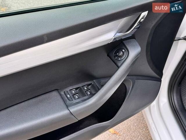 Белый Шкода Октавия, объемом двигателя 1.6 л и пробегом 62 тыс. км за 14500 $, фото 30 на Automoto.ua