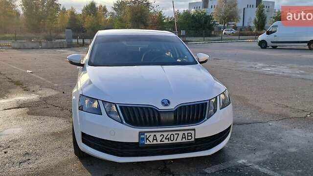 Белый Шкода Октавия, объемом двигателя 1.6 л и пробегом 88 тыс. км за 16500 $, фото 24 на Automoto.ua