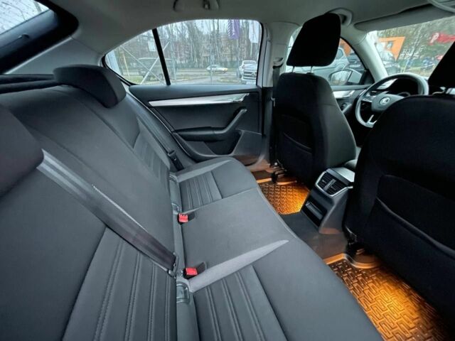 Белый Шкода Октавия, объемом двигателя 1.4 л и пробегом 209 тыс. км за 12999 $, фото 20 на Automoto.ua