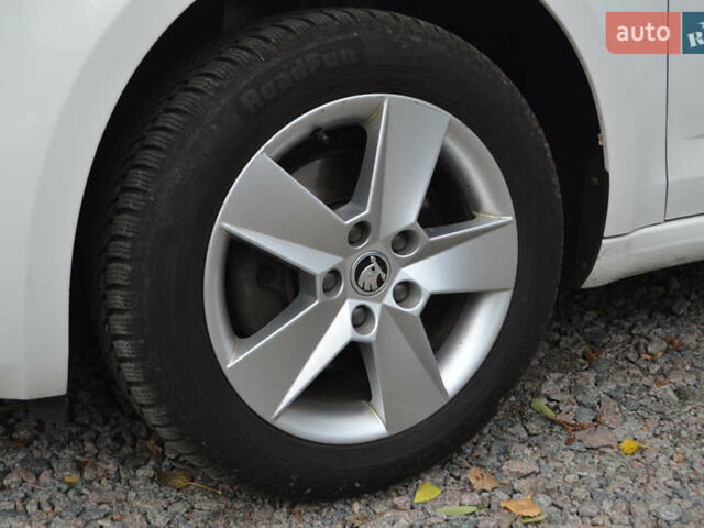 Білий Шкода Октавія, об'ємом двигуна 1.4 л та пробігом 155 тис. км за 14950 $, фото 26 на Automoto.ua