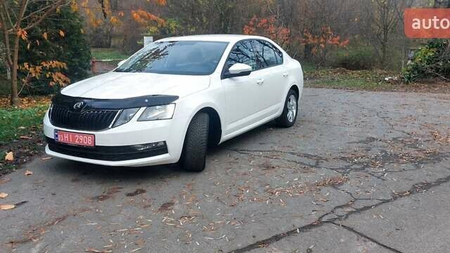 Белый Шкода Октавия, объемом двигателя 1.6 л и пробегом 224 тыс. км за 14500 $, фото 6 на Automoto.ua