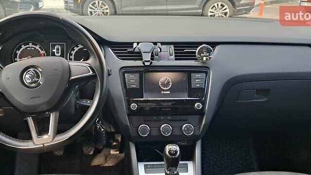 Белый Шкода Октавия, объемом двигателя 1.6 л и пробегом 88 тыс. км за 16500 $, фото 15 на Automoto.ua
