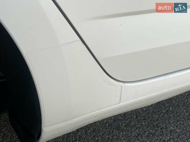 Білий Шкода Октавія, об'ємом двигуна 1.6 л та пробігом 164 тис. км за 13699 $, фото 8 на Automoto.ua