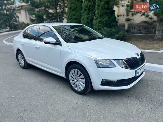 Белый Шкода Октавия, объемом двигателя 1.4 л и пробегом 178 тыс. км за 13500 $, фото 6 на Automoto.ua