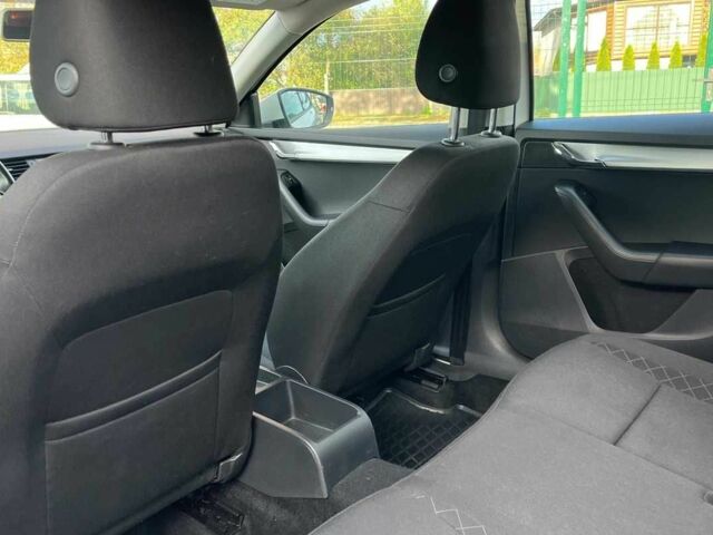 Белый Шкода Октавия, объемом двигателя 1.6 л и пробегом 140 тыс. км за 14900 $, фото 20 на Automoto.ua