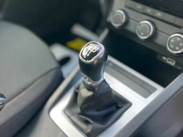 Белый Шкода Октавия, объемом двигателя 1.6 л и пробегом 140 тыс. км за 14900 $, фото 14 на Automoto.ua