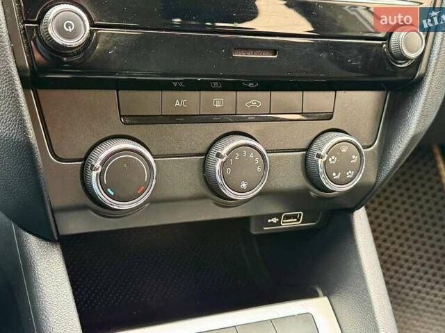 Белый Шкода Октавия, объемом двигателя 1.6 л и пробегом 62 тыс. км за 14500 $, фото 28 на Automoto.ua