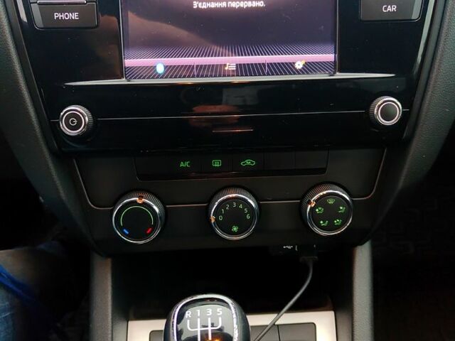 Белый Шкода Октавия, объемом двигателя 1.6 л и пробегом 209 тыс. км за 13800 $, фото 8 на Automoto.ua