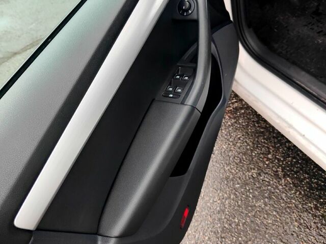 Белый Шкода Октавия, объемом двигателя 1.6 л и пробегом 209 тыс. км за 13800 $, фото 12 на Automoto.ua