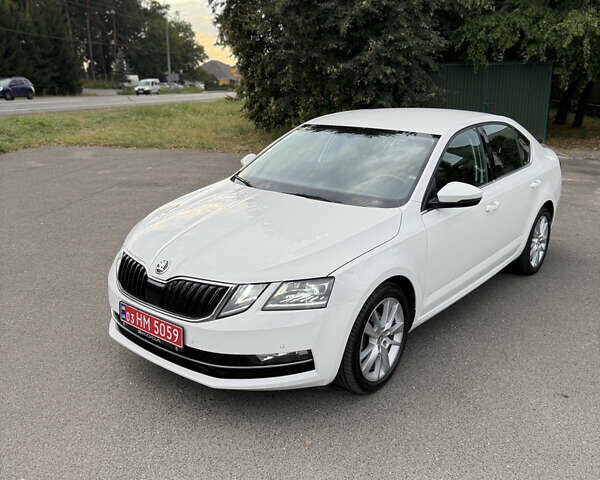 Белый Шкода Октавия, объемом двигателя 1.6 л и пробегом 188 тыс. км за 15300 $, фото 137 на Automoto.ua