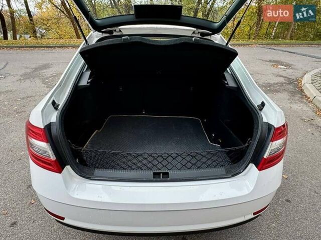 Белый Шкода Октавия, объемом двигателя 1.6 л и пробегом 62 тыс. км за 14500 $, фото 14 на Automoto.ua