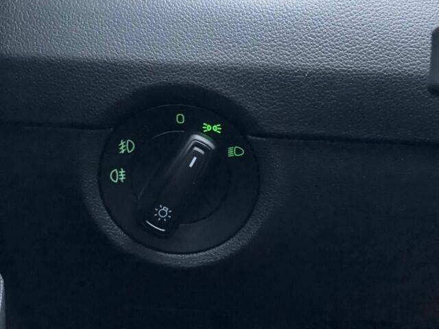 Белый Шкода Октавия, объемом двигателя 1.4 л и пробегом 209 тыс. км за 12999 $, фото 12 на Automoto.ua