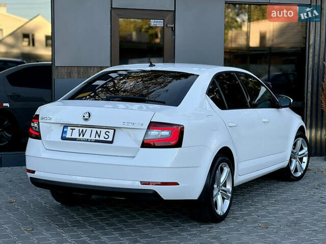 Белый Шкода Октавия, объемом двигателя 1.4 л и пробегом 127 тыс. км за 15900 $, фото 3 на Automoto.ua