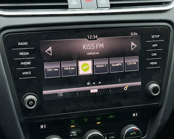 Белый Шкода Октавия, объемом двигателя 1.6 л и пробегом 64 тыс. км за 15400 $, фото 15 на Automoto.ua