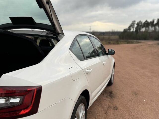 Білий Шкода Октавія, об'ємом двигуна 1.4 л та пробігом 94 тис. км за 15900 $, фото 12 на Automoto.ua