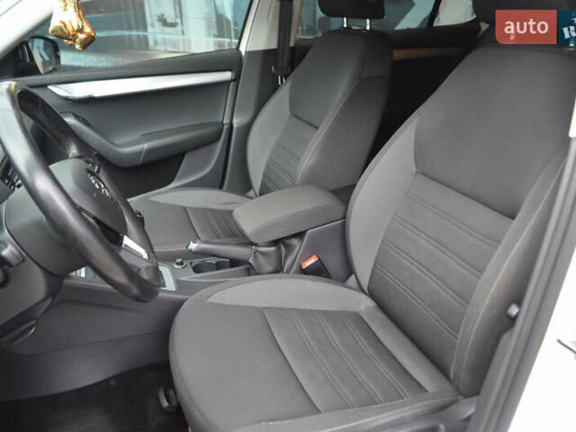 Білий Шкода Октавія, об'ємом двигуна 1.4 л та пробігом 155 тис. км за 14950 $, фото 24 на Automoto.ua