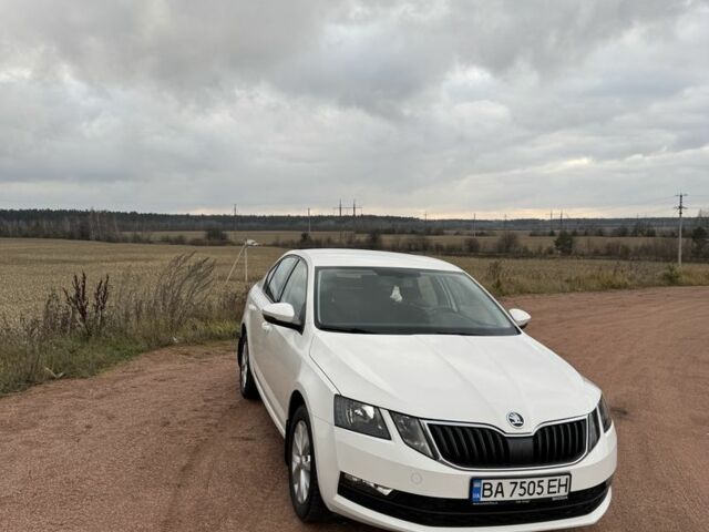 Білий Шкода Октавія, об'ємом двигуна 1.4 л та пробігом 94 тис. км за 15900 $, фото 2 на Automoto.ua