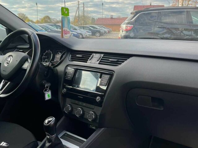 Белый Шкода Октавия, объемом двигателя 1.6 л и пробегом 140 тыс. км за 14900 $, фото 17 на Automoto.ua