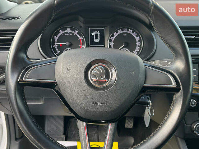 Белый Шкода Октавия, объемом двигателя 1.6 л и пробегом 140 тыс. км за 14900 $, фото 11 на Automoto.ua