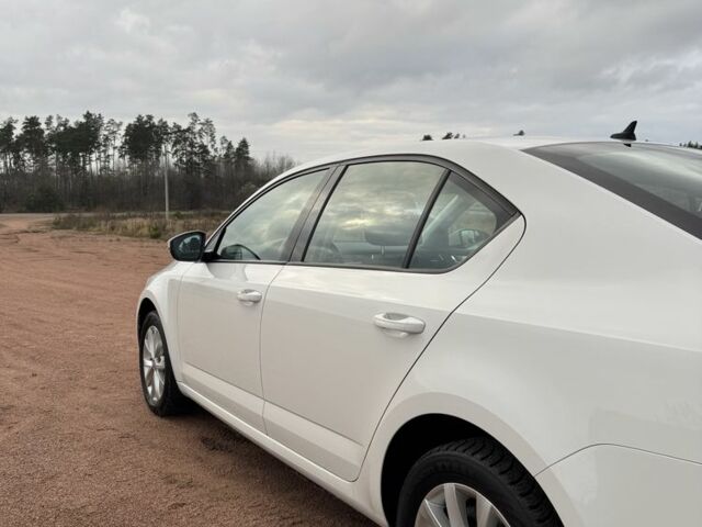 Білий Шкода Октавія, об'ємом двигуна 1.4 л та пробігом 94 тис. км за 15900 $, фото 11 на Automoto.ua