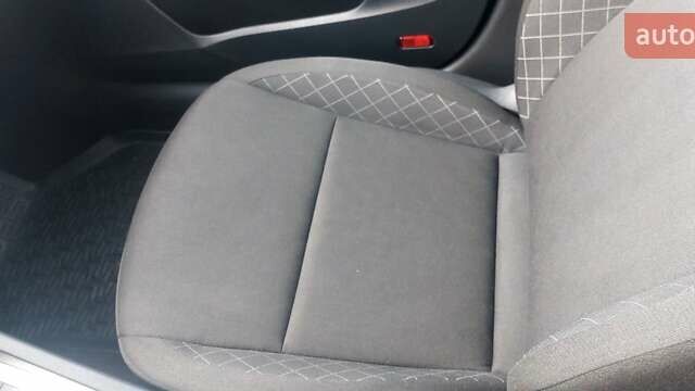 Белый Шкода Октавия, объемом двигателя 1.6 л и пробегом 224 тыс. км за 14500 $, фото 15 на Automoto.ua