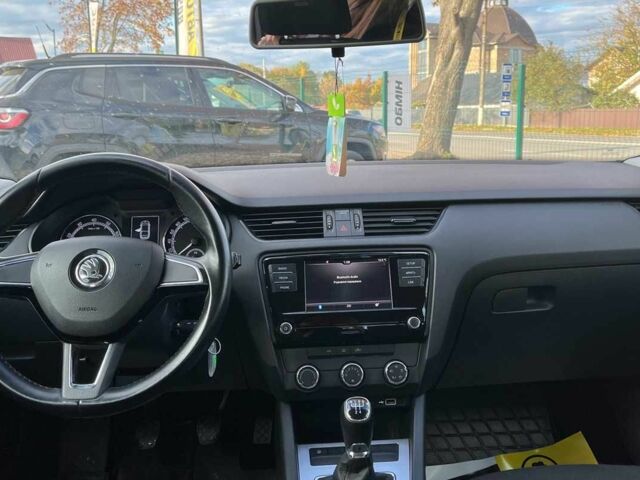 Белый Шкода Октавия, объемом двигателя 1.6 л и пробегом 140 тыс. км за 14900 $, фото 9 на Automoto.ua