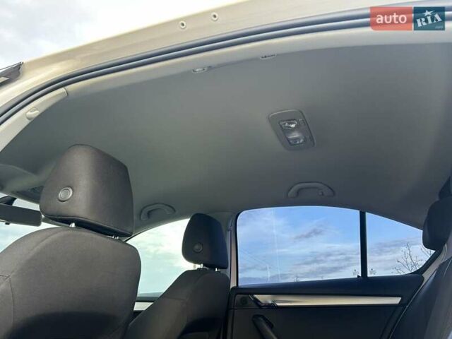 Білий Шкода Октавія, об'ємом двигуна 1.4 л та пробігом 133 тис. км за 15999 $, фото 6 на Automoto.ua