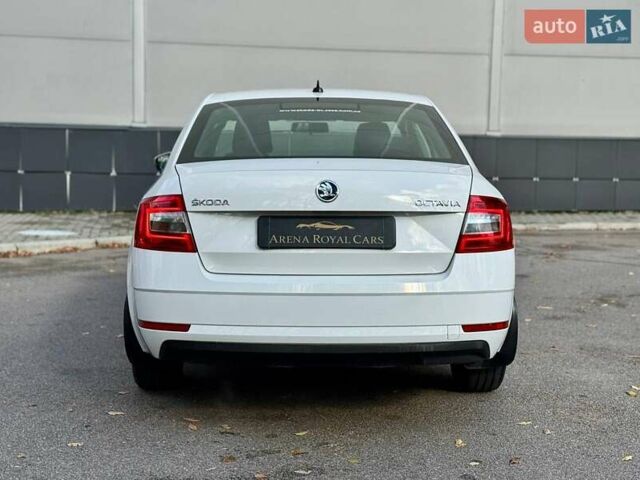 Белый Шкода Октавия, объемом двигателя 1.6 л и пробегом 62 тыс. км за 14500 $, фото 11 на Automoto.ua
