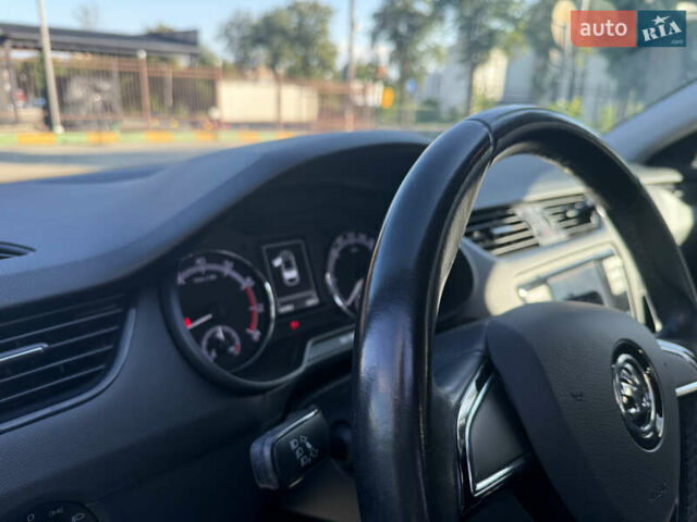 Белый Шкода Октавия, объемом двигателя 1.6 л и пробегом 159 тыс. км за 15600 $, фото 14 на Automoto.ua