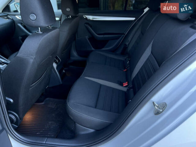 Белый Шкода Октавия, объемом двигателя 1.4 л и пробегом 127 тыс. км за 15900 $, фото 7 на Automoto.ua