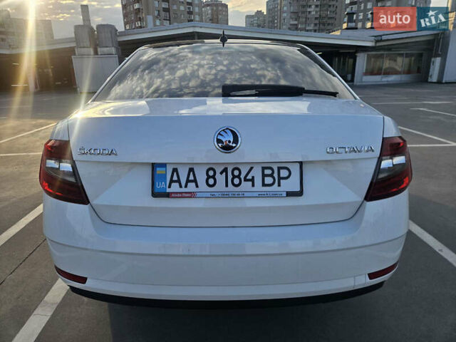 Белый Шкода Октавия, объемом двигателя 1.4 л и пробегом 155 тыс. км за 14400 $, фото 13 на Automoto.ua