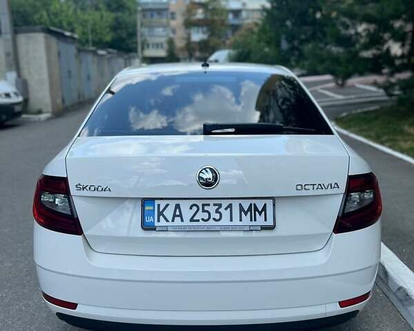 Белый Шкода Октавия, объемом двигателя 1.4 л и пробегом 178 тыс. км за 13500 $, фото 13 на Automoto.ua