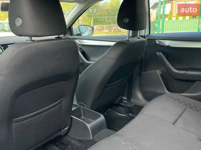 Белый Шкода Октавия, объемом двигателя 1.6 л и пробегом 140 тыс. км за 14900 $, фото 20 на Automoto.ua