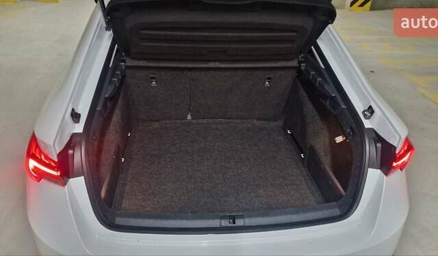 Белый Шкода Октавия, объемом двигателя 1.4 л и пробегом 214 тыс. км за 17500 $, фото 6 на Automoto.ua