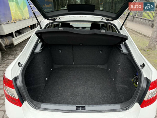 Белый Шкода Октавия, объемом двигателя 1.6 л и пробегом 48 тыс. км за 15800 $, фото 23 на Automoto.ua