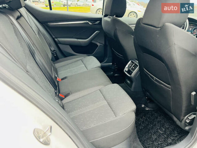 Білий Шкода Октавія, об'ємом двигуна 1.4 л та пробігом 219 тис. км за 17900 $, фото 20 на Automoto.ua
