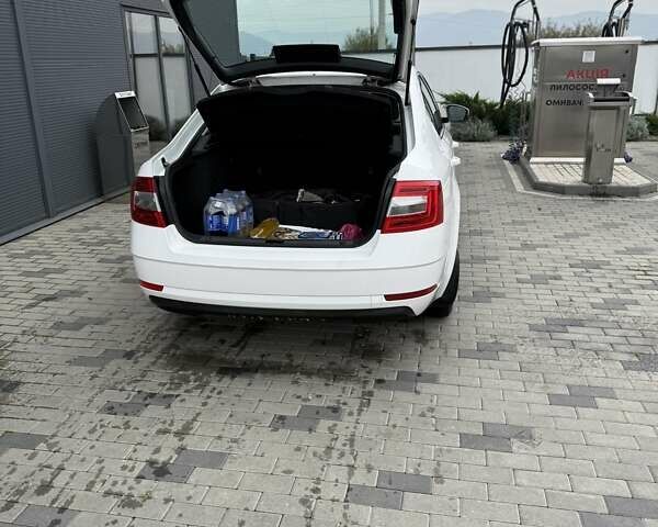 Білий Шкода Октавія, об'ємом двигуна 1.6 л та пробігом 40 тис. км за 14800 $, фото 4 на Automoto.ua