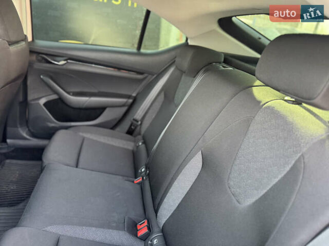 Шкода Октавия 2020 в Ивано-Франковске на Automoto.ua Белый Шкода Октавия, объемом двигателя 1.4 л и пробегом 92 тыс. км за 17777 $, фото 37 на Automoto.ua