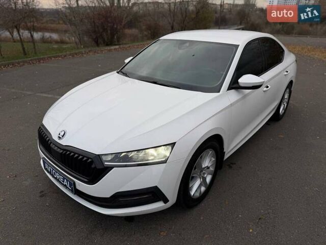 Білий Шкода Октавія, об'ємом двигуна 2 л та пробігом 258 тис. км за 22000 $, фото 12 на Automoto.ua