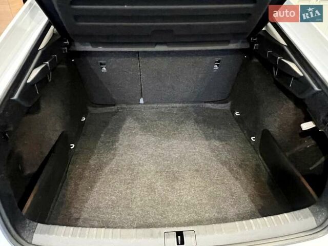 Белый Шкода Октавия, объемом двигателя 1.4 л и пробегом 108 тыс. км за 20000 $, фото 58 на Automoto.ua