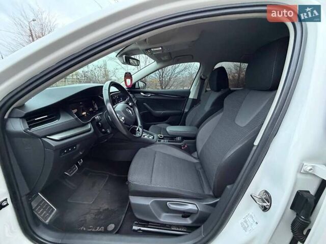 Білий Шкода Октавія, об'ємом двигуна 2 л та пробігом 258 тис. км за 22000 $, фото 35 на Automoto.ua