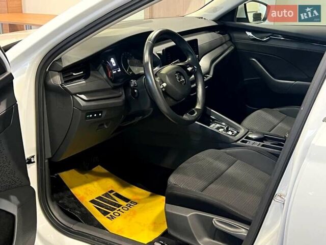 Белый Шкода Октавия, объемом двигателя 1.4 л и пробегом 108 тыс. км за 20000 $, фото 22 на Automoto.ua