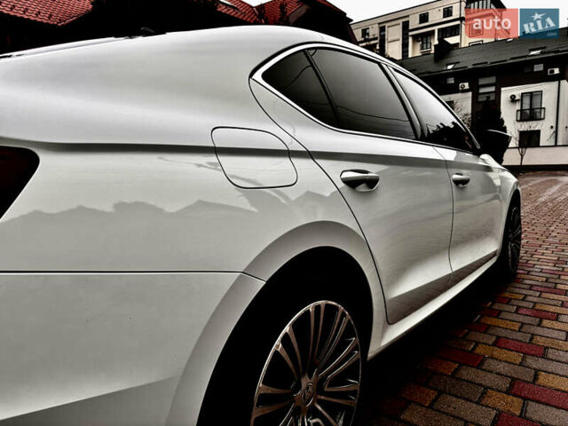 Белый Шкода Октавия, объемом двигателя 2 л и пробегом 262 тыс. км за 22250 $, фото 11 на Automoto.ua