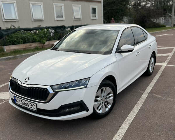 Шкода Октавия 2020 в Киеве на Automoto.ua Белый Шкода Октавия, объемом двигателя 1.4 л и пробегом 263 тыс. км за 14800 $, фото 1 на Automoto.ua