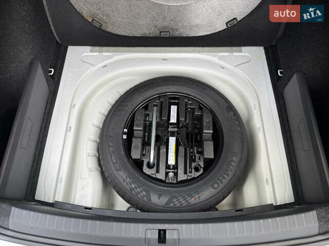 Белый Шкода Октавия, объемом двигателя 1.5 л и пробегом 70 тыс. км за 17900 $, фото 20 на Automoto.ua