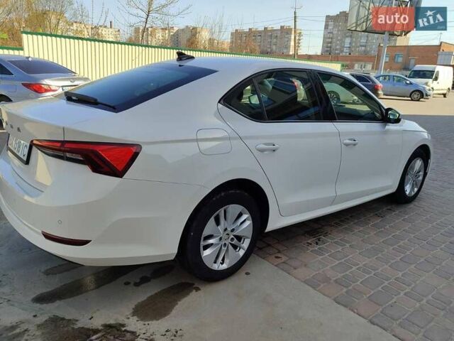 Белый Шкода Октавия, объемом двигателя 1.97 л и пробегом 258 тыс. км за 17850 $, фото 3 на Automoto.ua