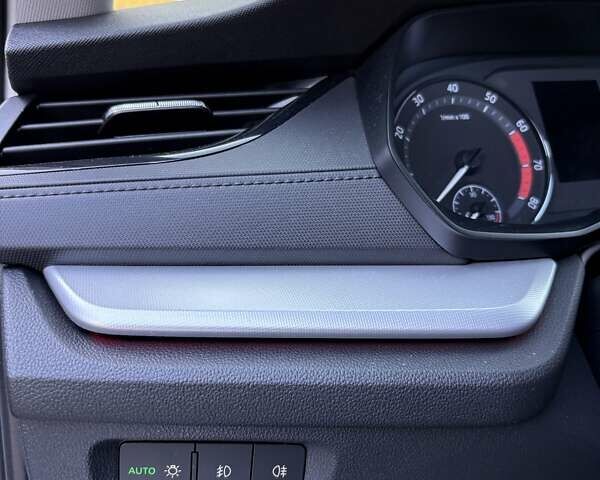 Белый Шкода Октавия, объемом двигателя 1.5 л и пробегом 38 тыс. км за 20000 $, фото 19 на Automoto.ua