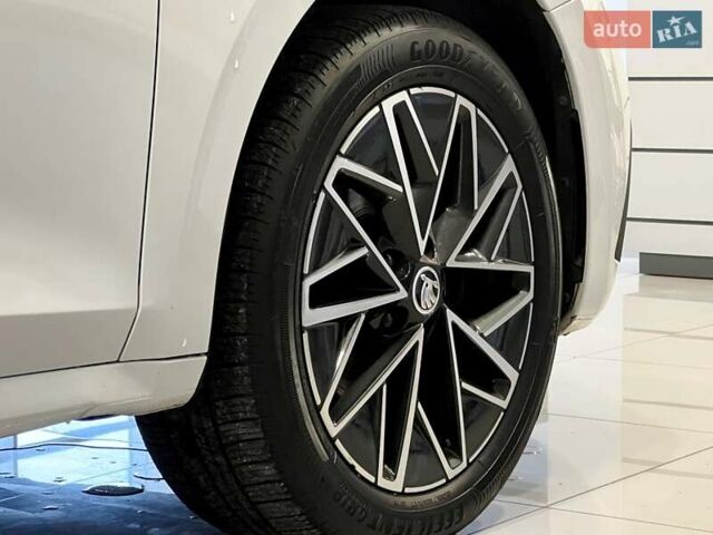 Белый Шкода Октавия, объемом двигателя 1.4 л и пробегом 108 тыс. км за 20000 $, фото 10 на Automoto.ua